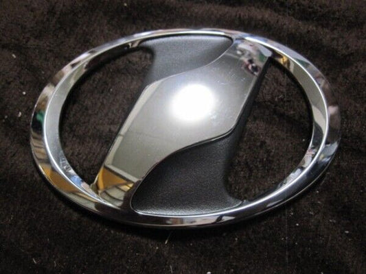 Genuine Netz Emblem Chrome / Black Emblem Badge 75341-68020 F/S Toyota