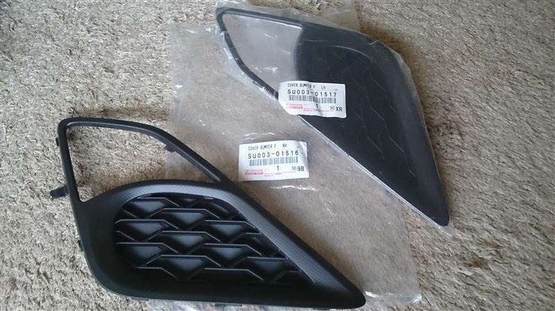 TOYOTA Genuine SCION FR-S 13-16 BUMPER HOLE COVER SU003-01517 & SU003-01516 Set