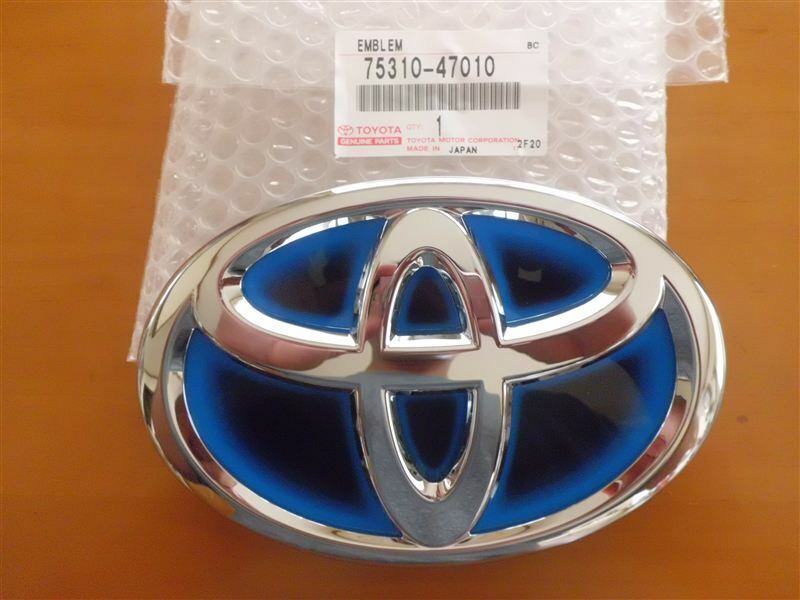 Genuine HYBRID RADIATOR GRILLE EMBLEM 75310-47010 F/S TOYOTA