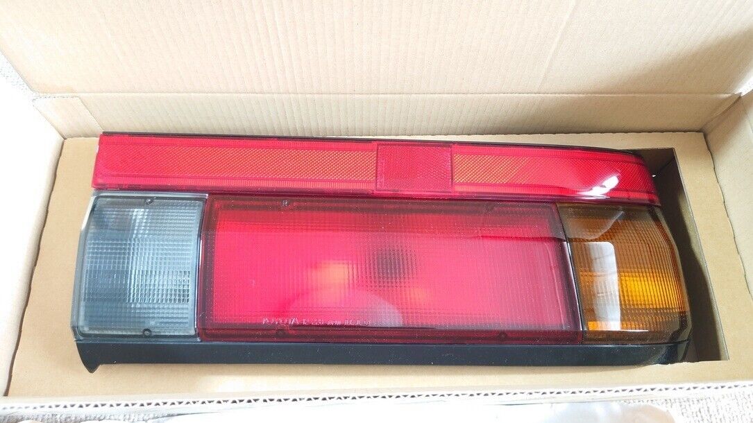 Toyota OEM SPRINTER TRUENO Tail lamps LEFT Rear 81551-1A291 AE86 KOUKI