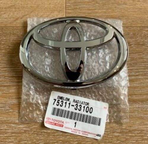 Toyota 2002-2005 Camry 2003-2006 4Runner Grille Emblem 75311-33100 F/S Genuine