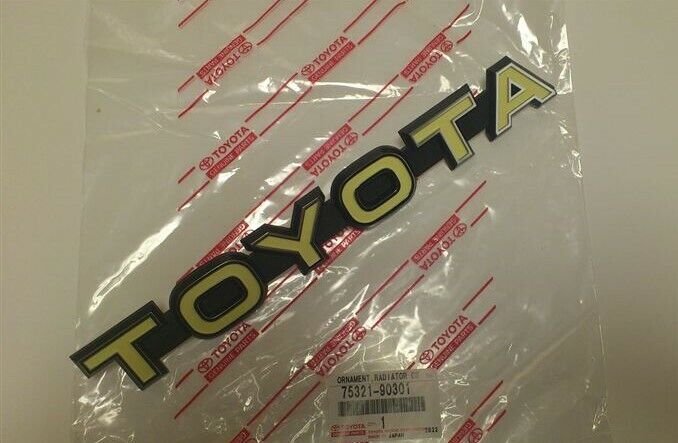 Toyota 79-84 Land Cruiser BJ40 FJ40 Front Grill Emblem OEM F/S Genuine