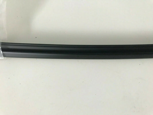 TOYOTA  Moulding Assy, Front Door Belt, Rh 75710-33040 OEM Genuine