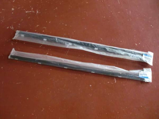 MAZDA Genuine RX7 Outer Door Window Weather Strip R & L 1986-91 OEM