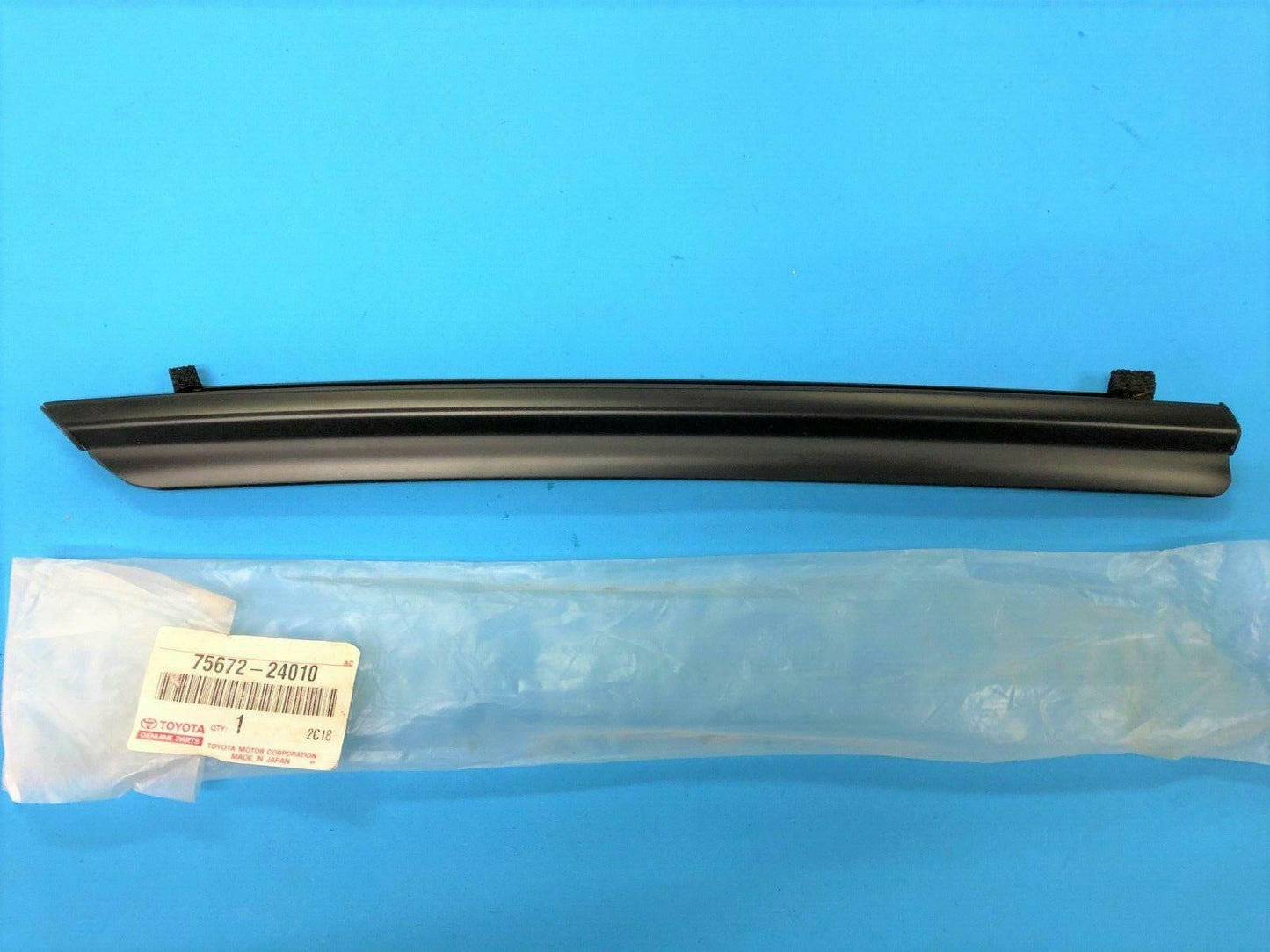 TOYOTA SOARER LEXUS SC430 Genuine Quarter Belt Moulding LH 75672-24010 OEM